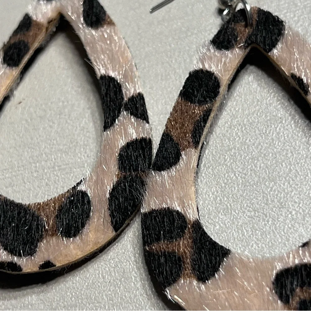 Chic Animal Print Teardrop Earrings